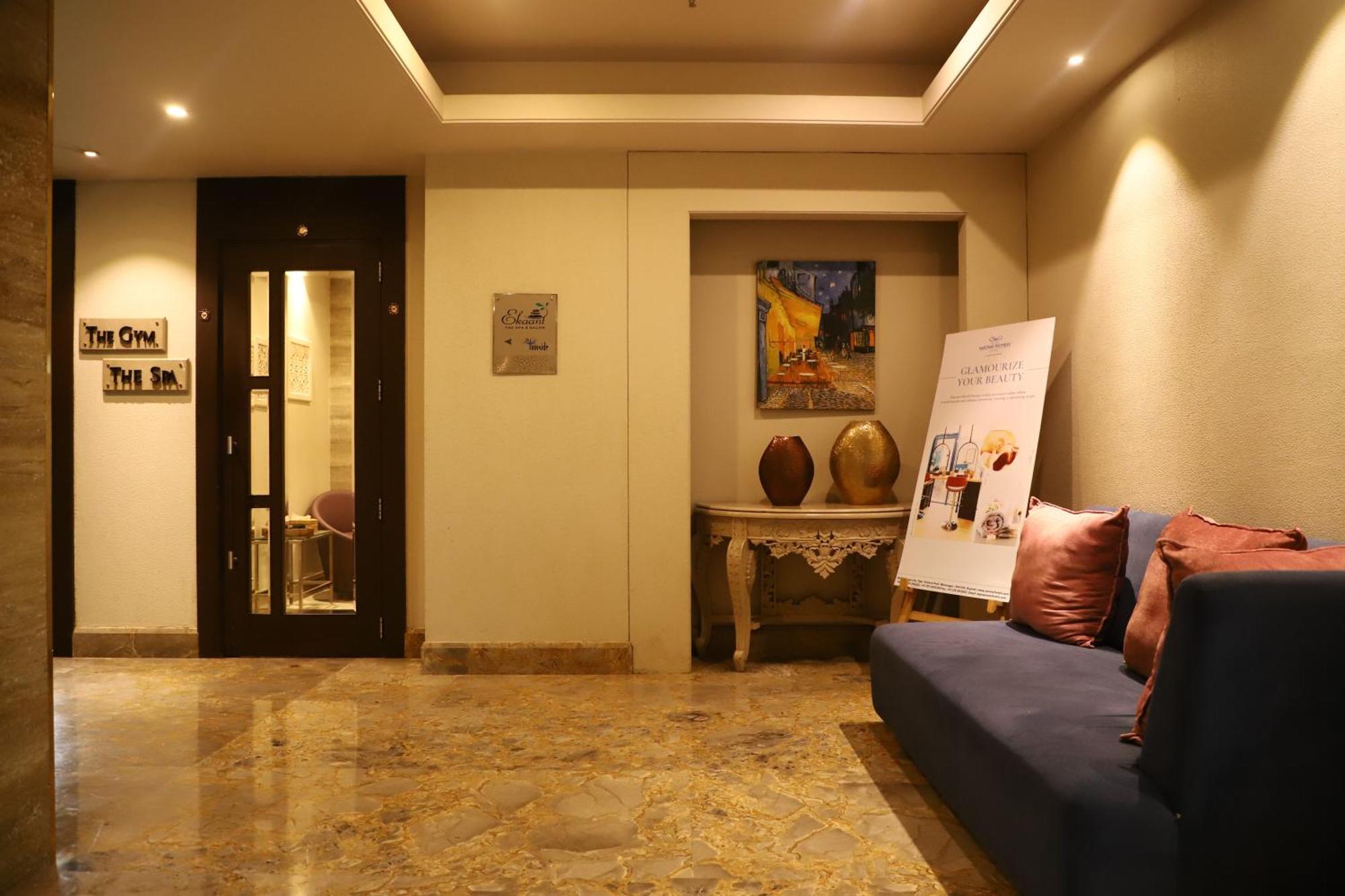 Efcee Sarovar Premiere Bhavnagar Exterior foto