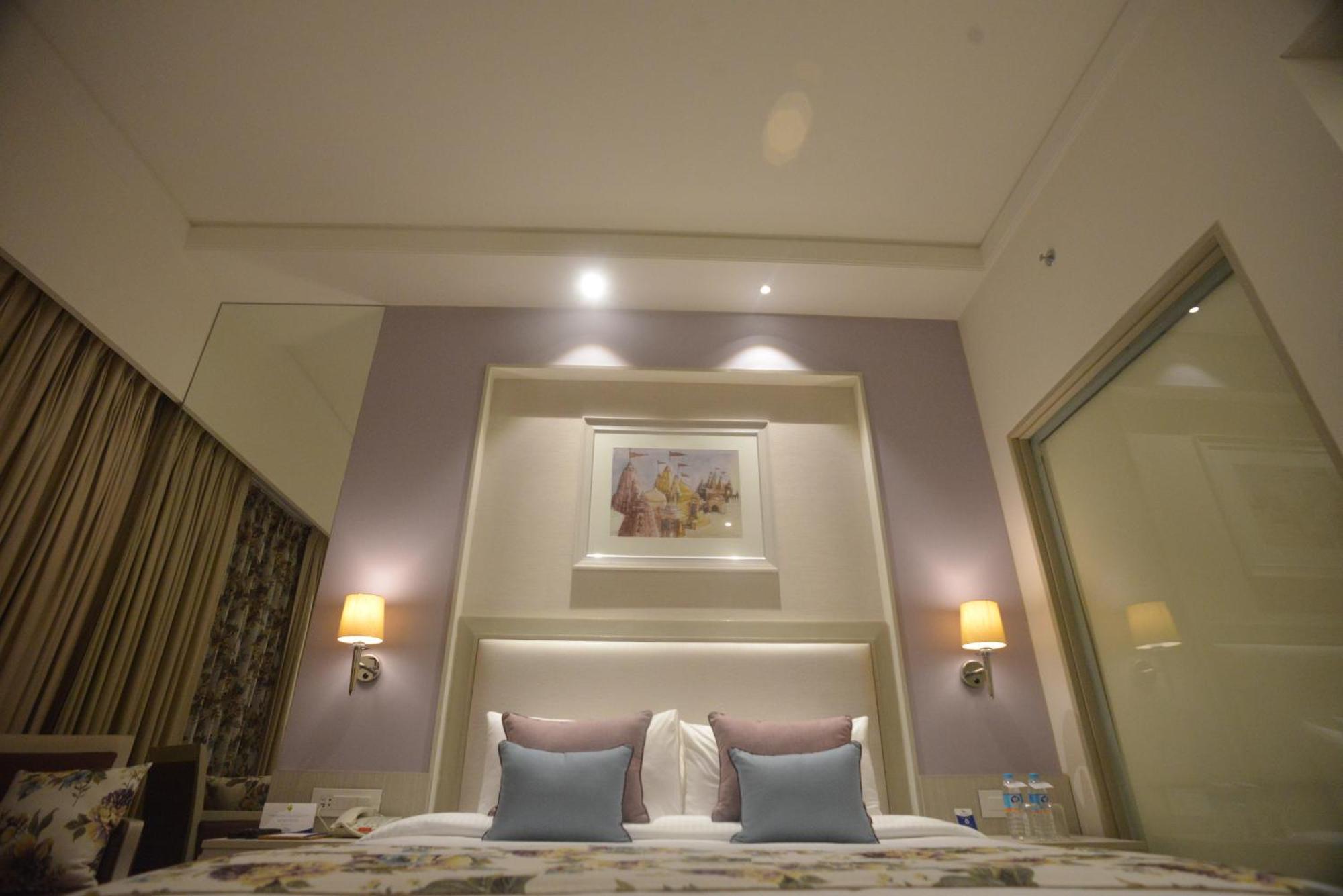 Efcee Sarovar Premiere Bhavnagar Exterior foto